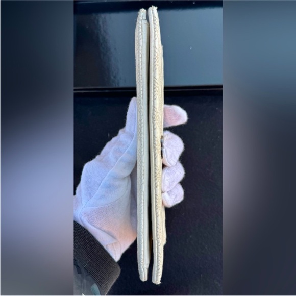 Chanel Diamond Stitch Quilted Wallet White Silver with Holo, Card and Box - EUC - Picture 12 of 14